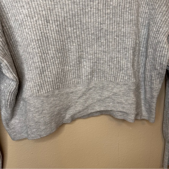 Pink Rose Women’s Cropped Ribbed Hooded Long Sleeve Sweater Size Medium Gray - Picture 3 of 6